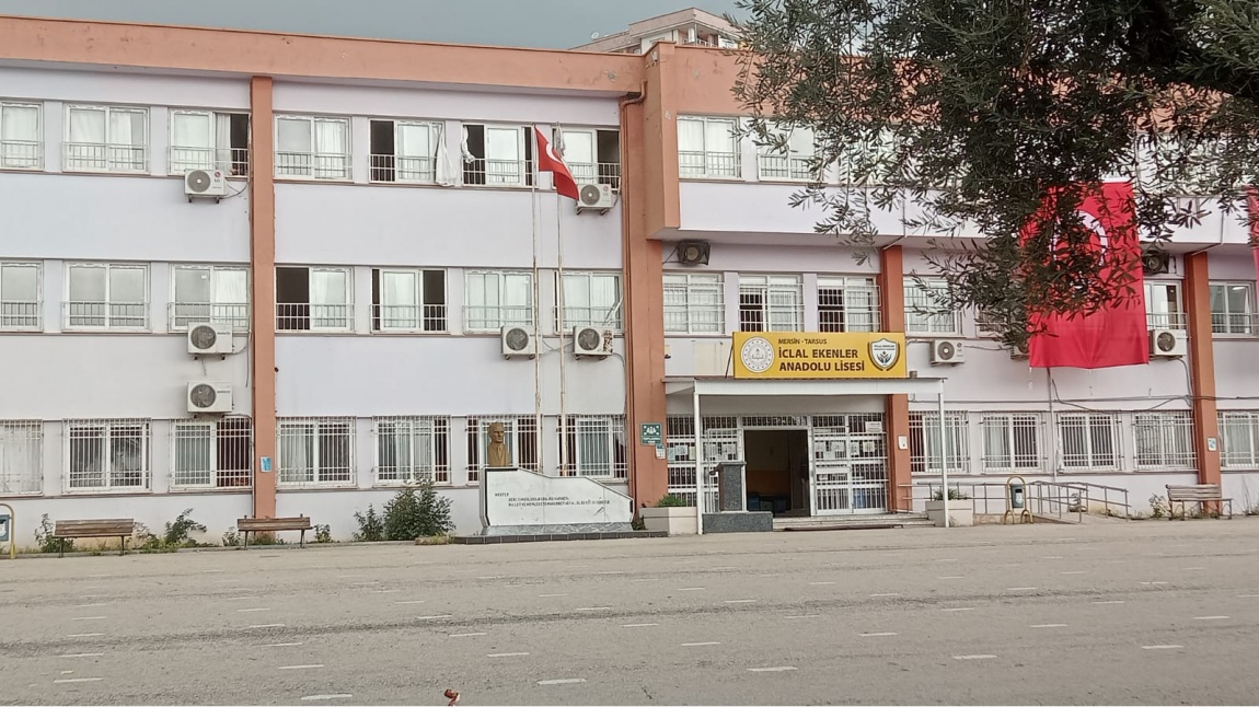 İclal Ekenler Anadolu Lisesi Fotoğrafı